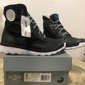 NWB PALLADIUM WOMEN BOOT SHOE PallavilLe Hirise WP